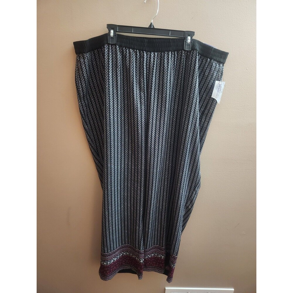 Catherines Flowy Pull On Pants Floral Leg Hems Wide Leg Size 3X NWT